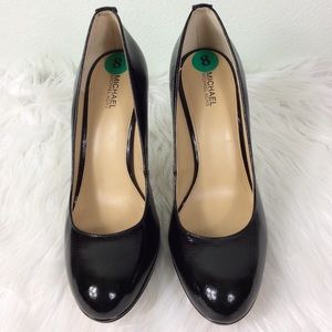Michael Kors black patent leather 4” heels. Nice!